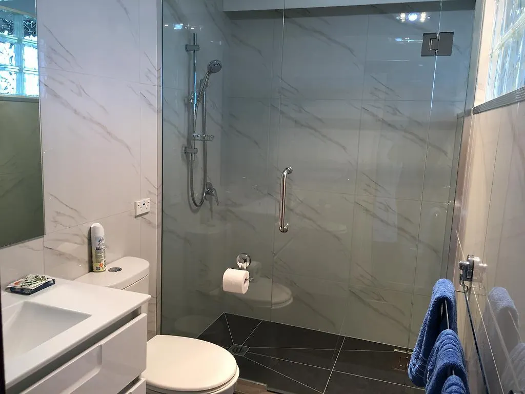Gumtree Lodge Bed & Breakfast Christchurch 3*,