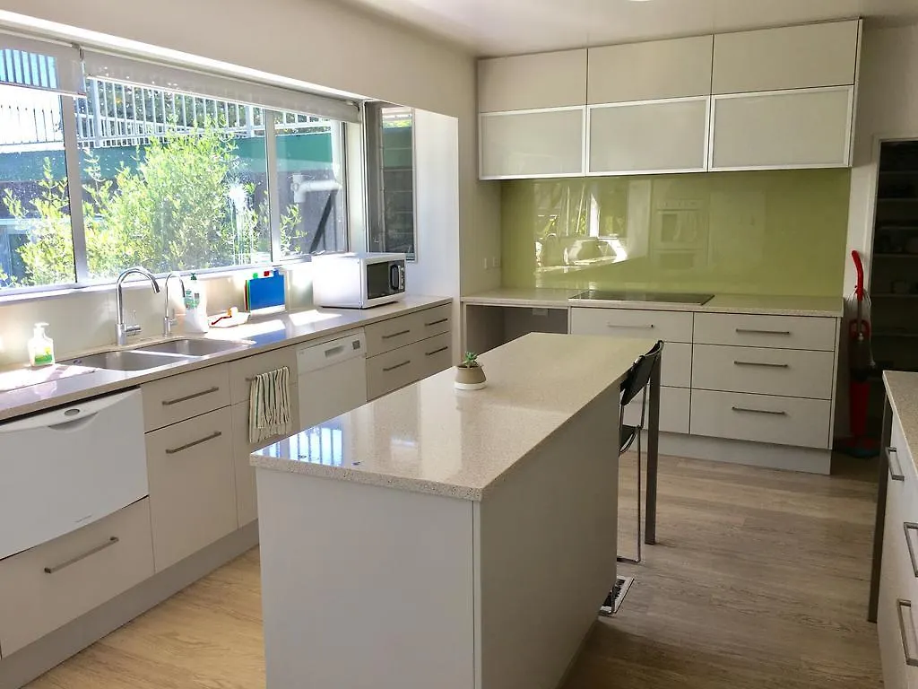 Gumtree Lodge Bed & Breakfast Christchurch