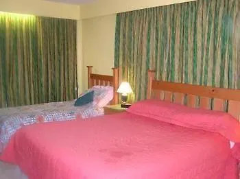 Gumtree Lodge Bed & Breakfast Christchurch